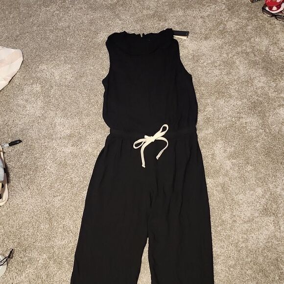 Monrow Women's Black Draped crepe jumpsuit medium new with tags - Picture 4 of 9